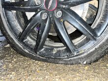 Пробитое колесо JCW на 67-м километре М-4.